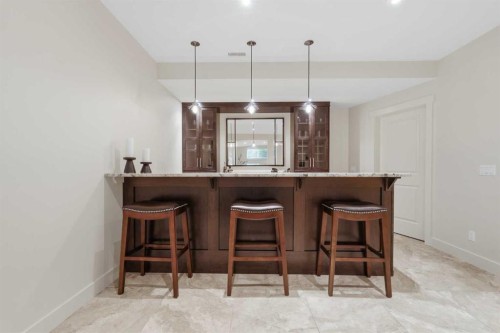 8216 9 Avenue Sw, Calgary, AB - Indoor