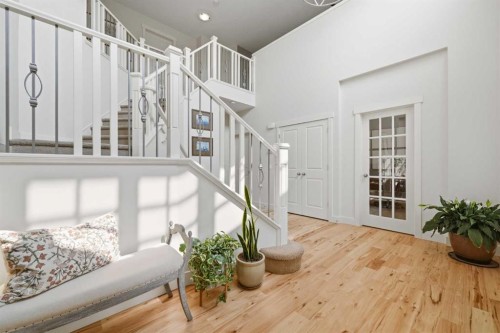8216 9 Avenue Sw, Calgary, AB - Indoor