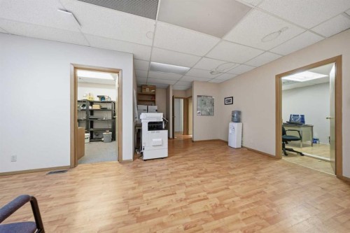 122 2 Avenue, Strathmore, AB 