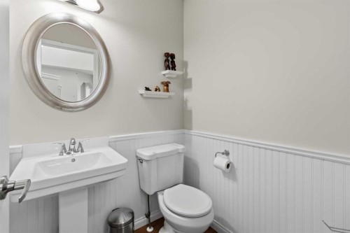 307 Hidden Cove Nw, Calgary, AB - Indoor Photo Showing Bathroom