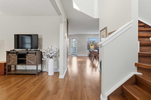 307 Hidden Cove Nw, Calgary, AB - Indoor Photo Showing Other Room