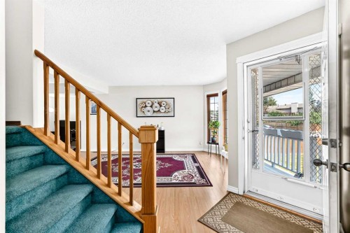 216 Millbank Road Sw, Calgary, AB - Indoor