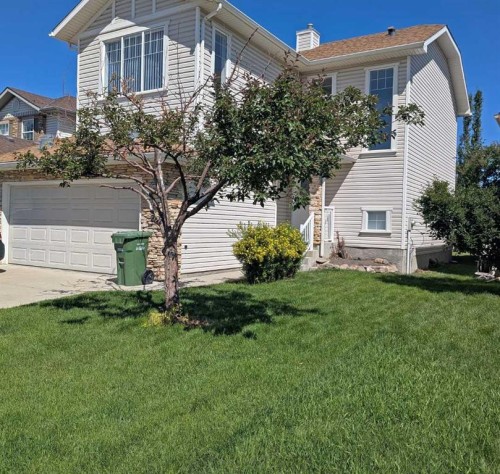 34 Coopers Close SW Airdrie, AB T4B 2X1