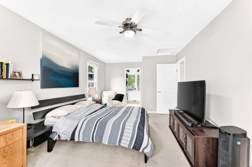 256 Midvalley Place Se, Calgary, AB - Indoor Photo Showing Bedroom