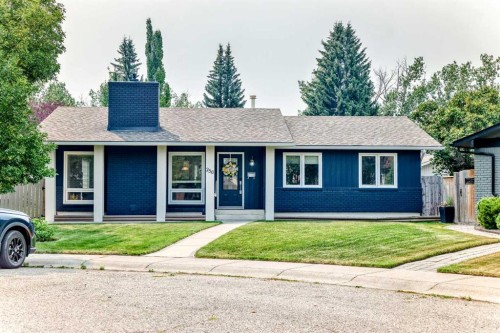 256 Midvalley Place Se, Calgary, AB - Outdoor With Facade