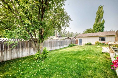 256 Midvalley Place Se, Calgary, AB - Outdoor