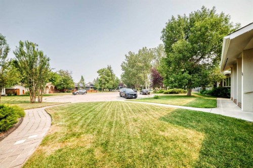 256 Midvalley Place Se, Calgary, AB - Outdoor