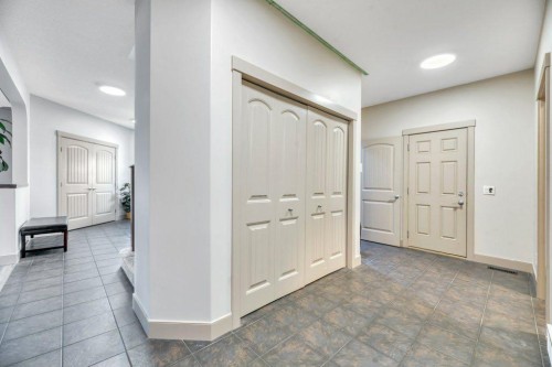 101 Hawkmere Place, Chestermere, AB - Indoor Photo Showing Other Room