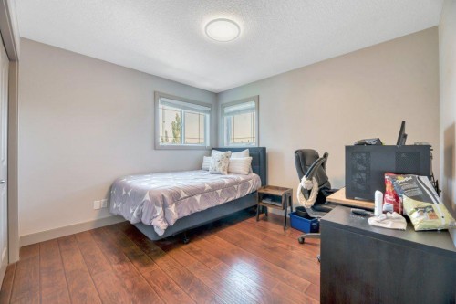 101 Hawkmere Place, Chestermere, AB - Indoor Photo Showing Bedroom