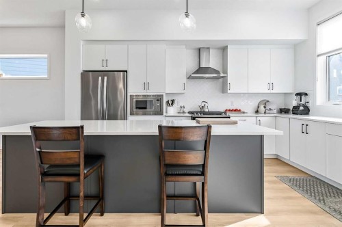 99 Masters Road Se, Calgary, AB - Indoor Photo Showing Kitchen With Upgraded Kitchen