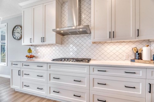 303 Dawson Harbour Court, Chestermere, AB - Indoor Photo Showing Kitchen