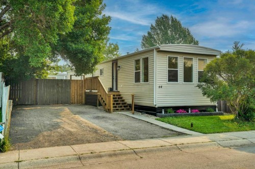 64 Huntwell Way Ne, Calgary, AB - Outdoor