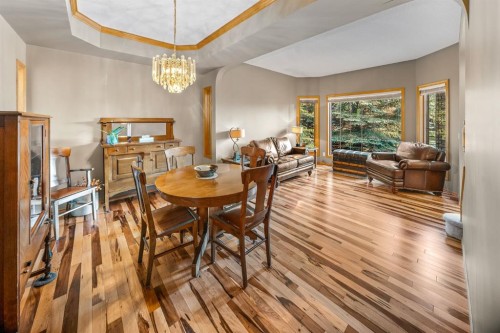 30 Gleneagles View, Cochrane, AB - Indoor Photo Showing Dining Room