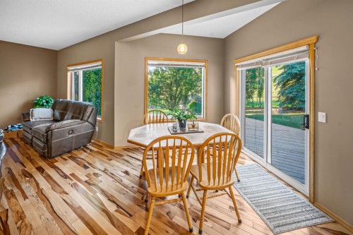 30 Gleneagles View, Cochrane, AB - Indoor Photo Showing Dining Room