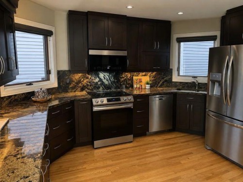 1924 29 Avenue South, Calgary, AB - Indoor Photo Showing Kitchen