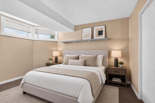 1924 29 Avenue South, Calgary, AB - Indoor Photo Showing Bedroom
