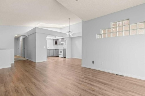 162 Millbank Hill Sw, Calgary, AB - Indoor