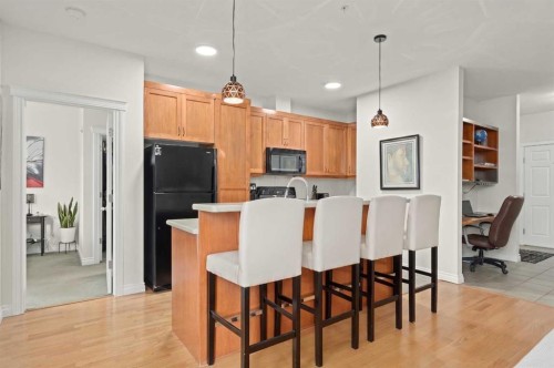 4203-24 Hemlock Crescent Sw, Calgary, AB - Indoor