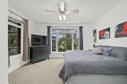 4203-24 Hemlock Crescent Sw, Calgary, AB - Indoor Photo Showing Bedroom