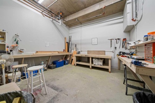 4203-24 Hemlock Crescent Sw, Calgary, AB - Indoor
