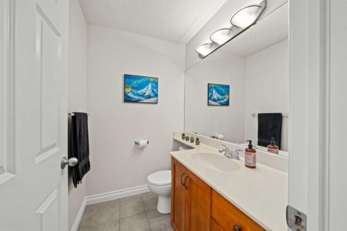 4203-24 Hemlock Crescent Sw, Calgary, AB - Indoor Photo Showing Bathroom