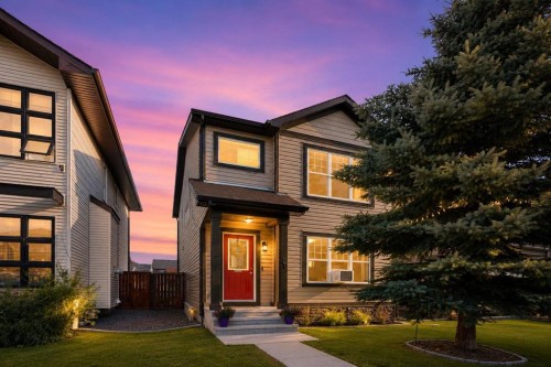 70 Walden Manor Se, Calgary, AB - Outdoor