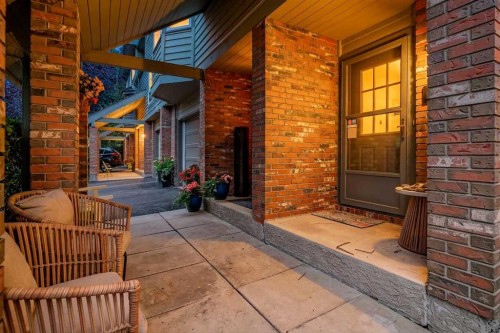 571 Point Mckay Grove Nw, Calgary, AB - Outdoor With Exterior