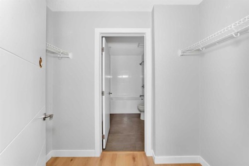 1210-95 Burma Star Road Sw, Calgary, AB - Indoor