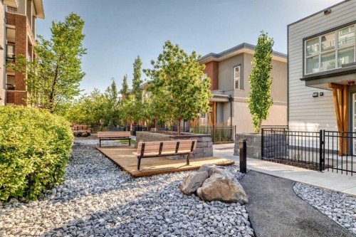 1210-95 Burma Star Road Sw, Calgary, AB - Outdoor