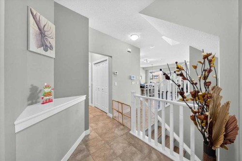251 Hillcrest Circle Sw, Airdrie, AB - Indoor Photo Showing Other Room