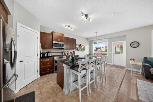 251 Hillcrest Circle Sw, Airdrie, AB - Indoor Photo Showing Other Room