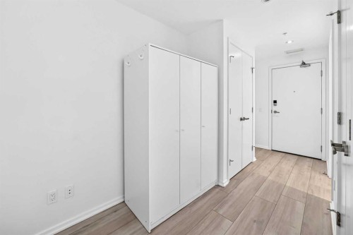 218-615 6 Avenue Se, Calgary, AB - Indoor Photo Showing Other Room