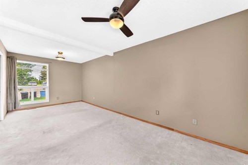 13-336 Rundlehill Drive Ne, Calgary, AB - Indoor Photo Showing Other Room