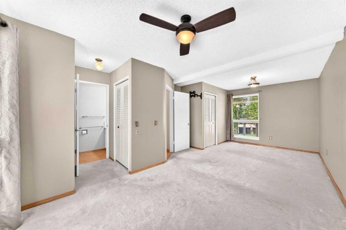 13-336 Rundlehill Drive Ne, Calgary, AB - Indoor Photo Showing Other Room