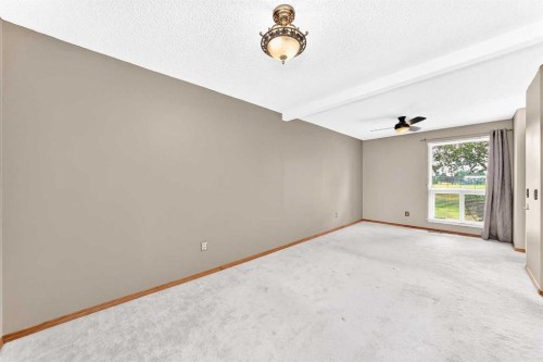 13-336 Rundlehill Drive Ne, Calgary, AB - Indoor Photo Showing Other Room