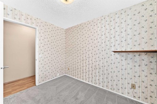 13-336 Rundlehill Drive Ne, Calgary, AB - Indoor Photo Showing Other Room
