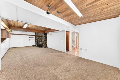 13-336 Rundlehill Drive Ne, Calgary, AB - Indoor Photo Showing Other Room