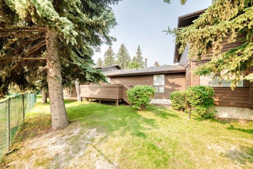13-336 Rundlehill Drive Ne, Calgary, AB - Outdoor