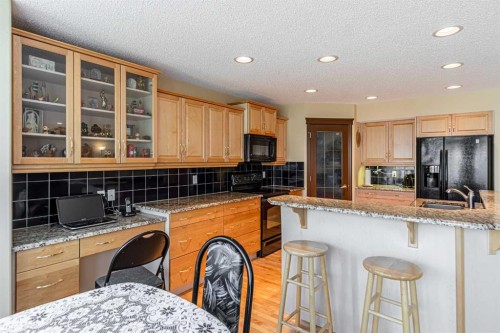 23 Royal Oak Terrace Nw, Calgary, AB - Indoor Photo Showing Kitchen