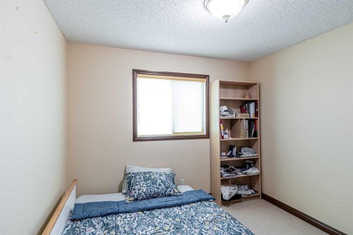 23 Royal Oak Terrace Nw, Calgary, AB - Indoor Photo Showing Bedroom