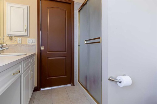 23 Royal Oak Terrace Nw, Calgary, AB - Indoor Photo Showing Bathroom