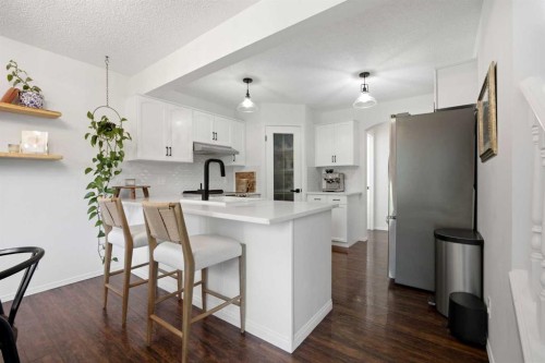 100 Bow Ridge Crescent, Cochrane, AB 