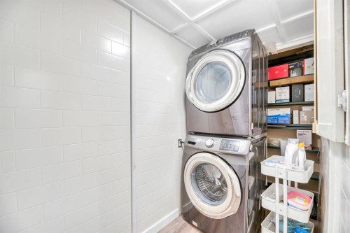127 Hillview Terrace, Strathmore, AB - Indoor Photo Showing Laundry Room