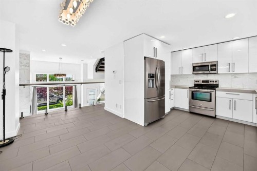 1803-1530 Bayside Avenue, Airdrie, AB - Indoor Photo Showing Kitchen
