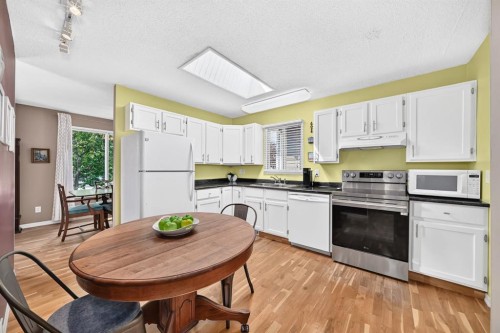 91 Templehill Drive Ne, Calgary, AB - Indoor
