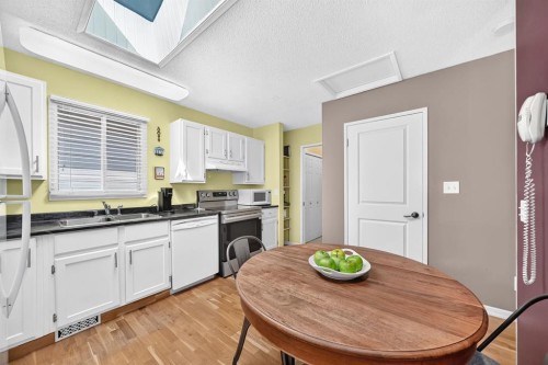 91 Templehill Drive Ne, Calgary, AB - Indoor