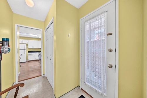 91 Templehill Drive Ne, Calgary, AB - Indoor Photo Showing Other Room