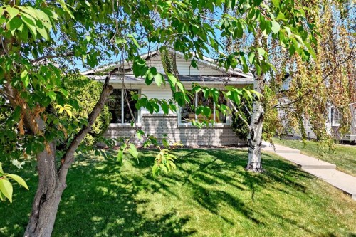 91 Templehill Drive Ne, Calgary, AB - Outdoor
