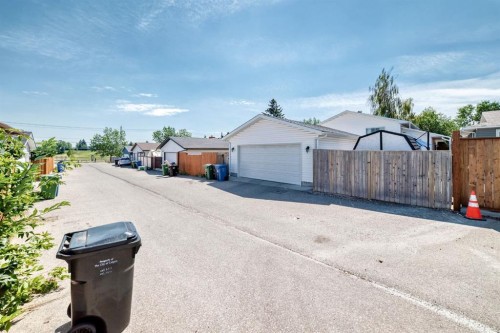 91 Templehill Drive Ne, Calgary, AB - Outdoor