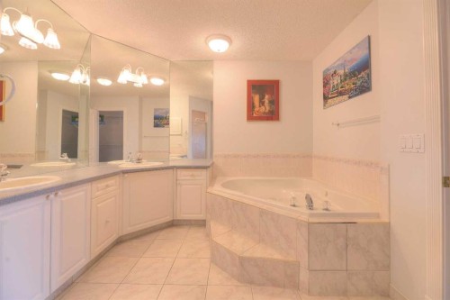 8 Prominence Path Sw, Calgary, AB - Indoor Photo Showing Bathroom